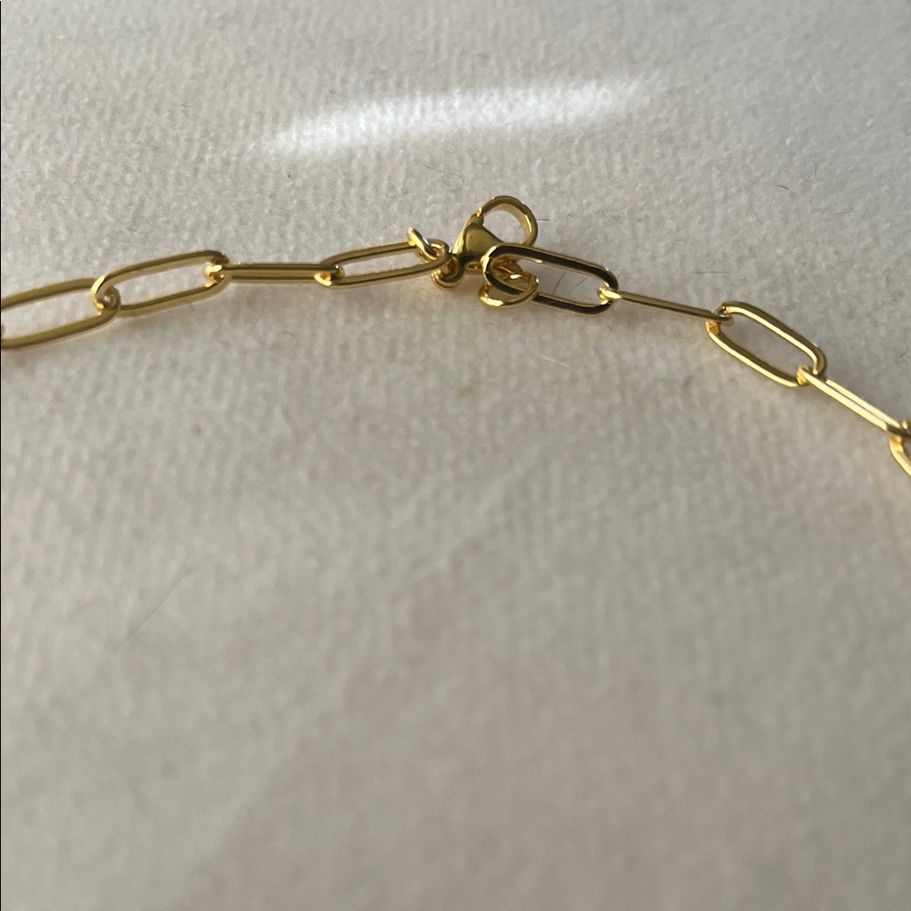 Elegant Fashion Gold Chain Paperclip Necklace NWOT - Picture 4 of 9